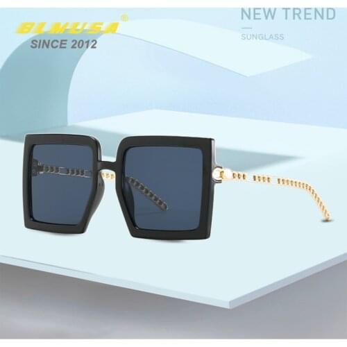 BLMUSA 2021 New Square Vintage Sunglasses Womens Fashion Luxury Eyewear Chain Decorative Glasses Beige Shades For Women UV400