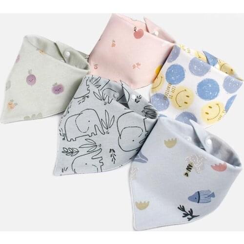 5pcs/lot Cotton Newborn Infant Girls Boys Toddler Triangle Scarf Cartoon Baby Bibs Cute Printing Bandana Baby Accessory