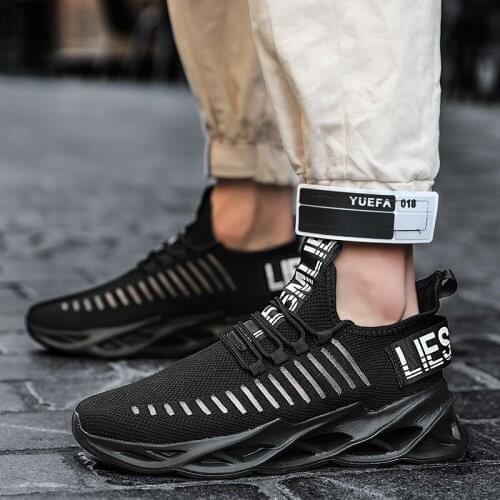 Sneakers Men Running Shoes Comfortable Soft Street Sports Shoe Breathable Thick Bottom Increasing Height Wear-resisitant