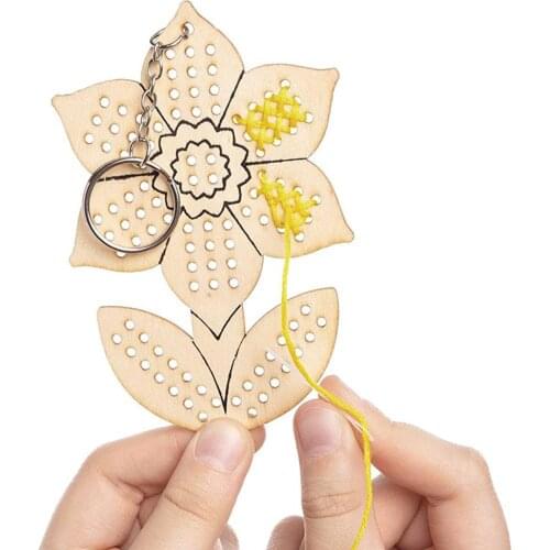 5Pcs Wooden Sun Flower Pendant Cross Stitch DIY Key Ring Keychain Craft Art Kit