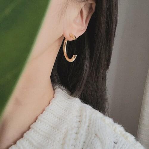 GorGor Clip Earrings Women Originality Statement Minimalist Half Arc Exquisite Temperament Valentines Day Gift DKE-1042