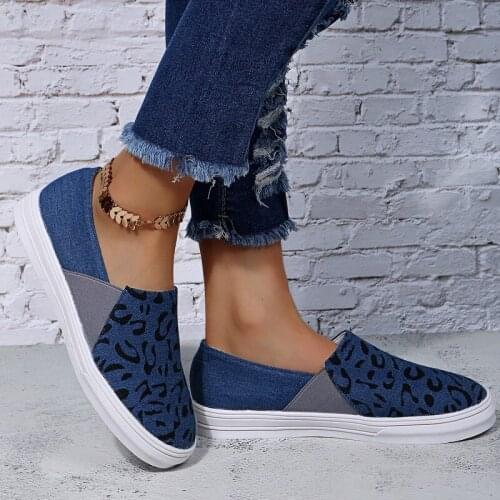 Fashionable and Simple Womens Shoes 2021Summer New Large Size Casual Canvas Flat-bottomed Comfortable Lok Fu Single Shoes Women