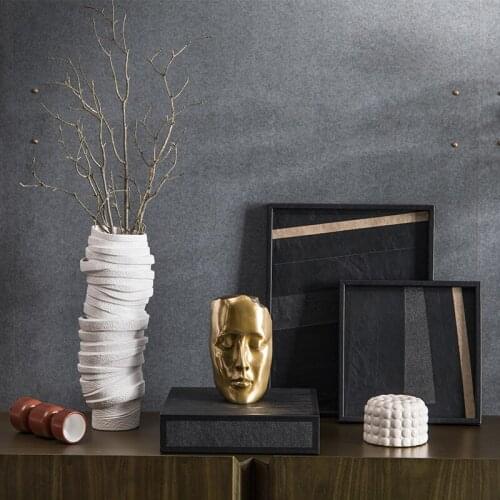 Art Decor Circle-stacked Flower Vase With Carved Letters Gold Man Head Vase Figure Planter Sculpture Design Decor sample room