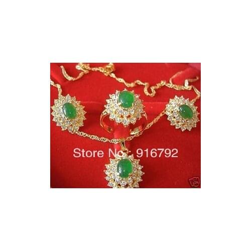 Free shipping *******Beautiful Green stone Necklace Earring Ring Set Free Shipping