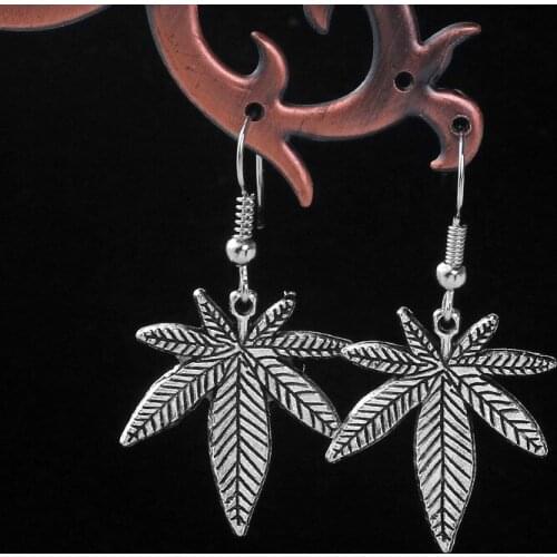 Vintage Simple Plant Leaf Drop Earrings For Women Charm Hip Hop Maple Leaf Ears Jewelry Accessories