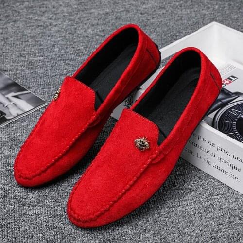 Classic Fashion Bee Shoes Men Loafers Red Casual Flat Shoes Men Slip on Soft Suede Summer Bee Casual Shoes Men mocasines hombre