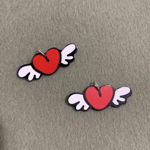 50PCS Resin Acrylic Flying Heart Pendant DIY Accessories Charms Handmade Necklace Keychains Earrings