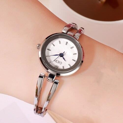 Luxury High Quality Watches for Women Bracelet Watch Ms. Red Watch Temperament Waterproof Small Womens WatchDesigner Brand