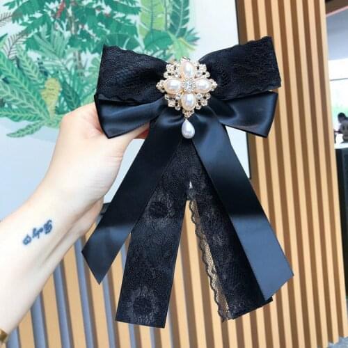 New Bow Tie Lace Brooch Rhinestone Pearl Fabric Brooches Collar Pin Corsage Shirt Cravat Wedding Fashion Jewelry Gifts for Women
