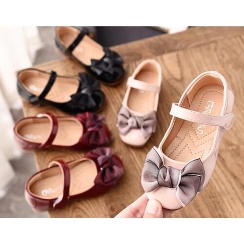 Childrens new leather shoes Anti-kick Toe-cap Children Shoes PU Leather With Flowers Sweet Fashion Kids Sandals size 26-36