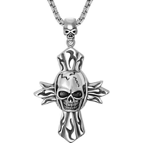 Exaggerated Skull Pendant Silver Color Titanium Steel Pendant Mens and Womens Hip Hop Rock Pendant Special Gift for Halloween