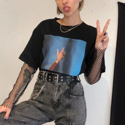 Sunfiz YF Womens Retro Style Hand Gun T-Shirt Grunge Aesthetic Alternative Tee Street Style Cute Casual Shirt