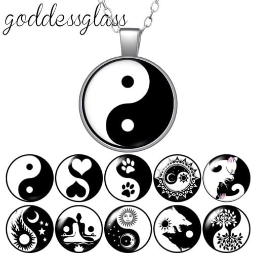 Black Taiji bagua patterns Moon and Sun Round Glass glass cabochon silver plated/Crystal pendant necklace jewelry for Gift