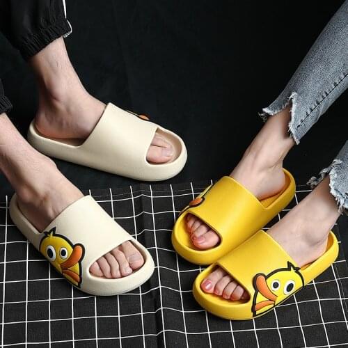 2021 Summer New Cartoon Slippers Women Cute Duck Beach Slides Sandals Mens Couples Platform Thick Soled Bathroom Anti-slip Shoes