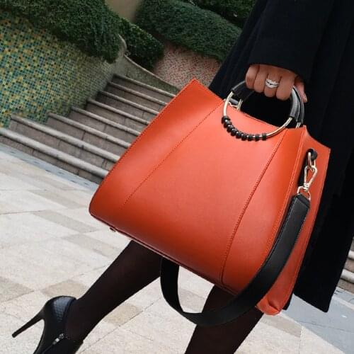 100% Genuine Leather Handbags 2020 New Portable Tote Large Capacity Fashion One-shoulder Wide Shoulder Strap Bag Designer Bag