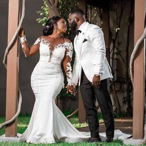 White Floral Appliques Mermaid Wedding Dresses Sheer Neck Full Sleeve Satin Plus Size Bridal Dress Country Wedding Gowns