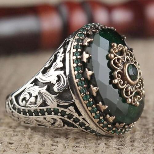 Vintage Big Oval Green Stone Finger Rings for Men Women Punk Jewelry Antique Metal Carved Hollow Pattern Tiny Beads Ring