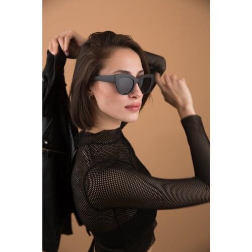 Womens Black Nia Matt Black Sunglasses New Fashion Vintage Sunglasses Women Brand Designer Retro Sunglass
