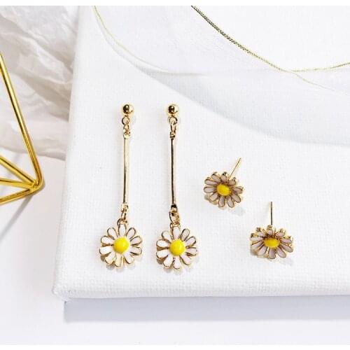 Summer Daisy Earrings Small Fresh Girls Flower Earrings Long Earrings Personality Chrysanthemum Temperament Earrings Wholesale