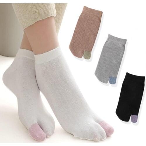 2Pcs Summer Split Toe Socks Unisex Sweat Absorption Solid Color Outdoor Breathable Japanese Flip Flop Cotton Socks for Outdoor