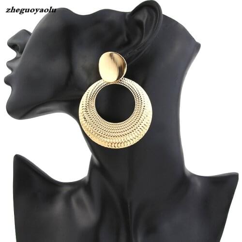 2019 New Personality Simple Fashion Wild Earrings Geometric Round Big Earrings Womens Wedding Jewelry Wholesale Vintage Jewelry