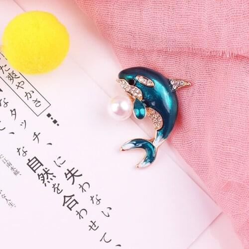 LUBOV New Blue Color Dolphin Brooch Pin Imitation Pearl Rhinestone Inlaid Golden Metal Dolphin Brooches Pins Women Accessories