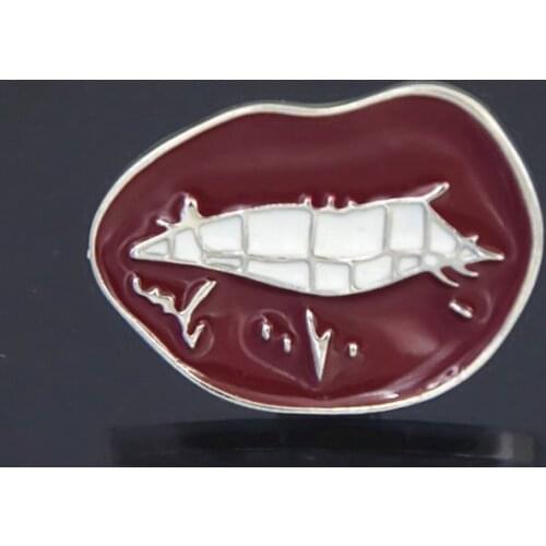 Utei Brooch Amazing Red Color Enamel Sexy Lips Brooch Fashion Women Lapel Pin Clothes Jewelry Accessories Buckle Pin