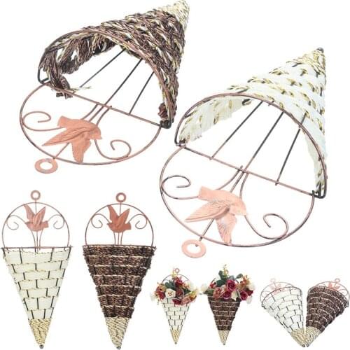 Wall Hanging Flower Basket Natural Wicker Rattan Vase Basket For Garden Balcony Corridor Decoration Wall Hanging Pot