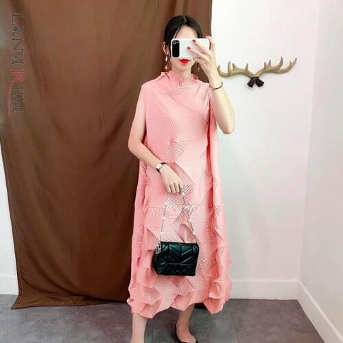 LANMREM 2021 Stand Collar Sleevless Dress Pleated Vintage Pullover Loose Long Dresses Female Casual Fold Clothing WH704