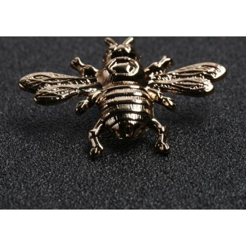 10Pcs/lot 3.3*2.4cm Vintage Antique Cameo Metal Cute Bees/Wasp Insect Brooches Broaches Pins Party Accessories A1483