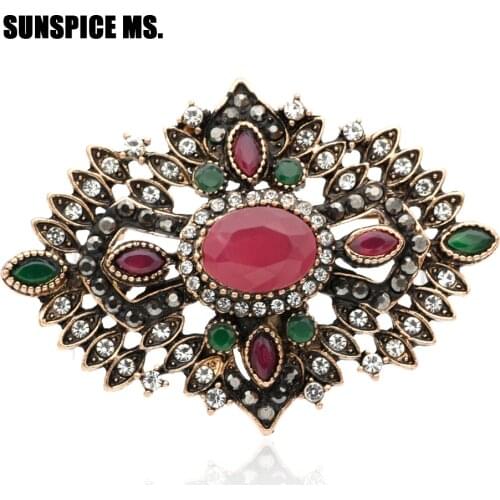 Gothic Style Women Hollow Flower Resin Vintage Brooch Corsage Antique Gold Color Turkish Indian Ethnic Wedding Banquet Jewelry