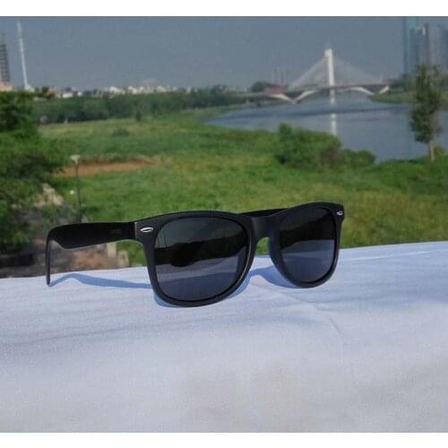 Reggaeon Classic Sunglasses Men polarized 2020 uv400 Women Sun Glasses for Female Male Rivet Rice nail Brand designer rays