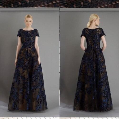 2020 Mother Of The Bride Dresses Short Sleeve Lace Appliqued Mother Of The Groom Gowns Plus Size