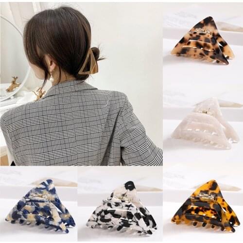 Fashion Women GIrls Triangle Arcylic Hair Claws Hair Clips Hair Accessories Simple Trendy Elegant Hairgrips Headwear Ornament