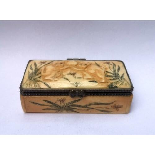 YIZHU CULTUER ART Collection Ancient China Tibet ox Bone Hand Carved Lovely Monkey Jewelry box Family Decoration