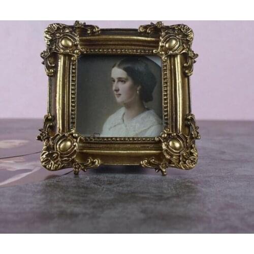 European Style Retro Photo Frame Resin Square Frames for Office Living Room Desktop Ornaments Home Decor
