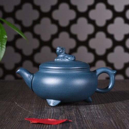 Purple Sand Pot is a genuine hand-made original mine with azure mud, crouching tiger pot, Kungfu teapot and teapot set