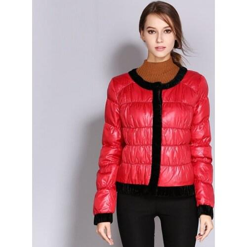 New Light Down Jacket for Women Short Color Contrast Round Neck High Quality Full Sleeves White Duck Down Coat Lady Office