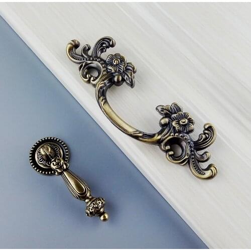 Antique Bronze Classic Furniture Hardware Handle Kitchen Cabinets Sliding Door Drawer Wardrobe Cupboard Dresser Handle Pull Knob