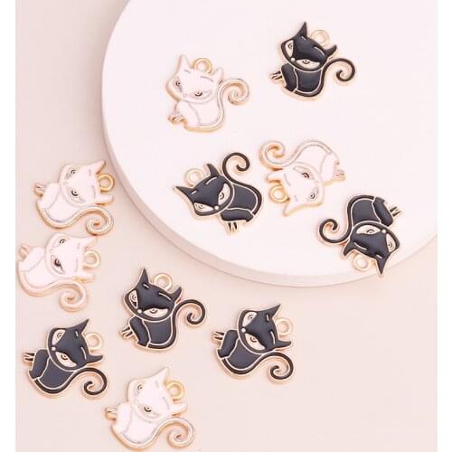 10pcs Cute Cartoon Animal Cat Beads for DIY Handmade Enamel Pendants Necklaces Crafting Earrings Charms Jewelry 22x20mm