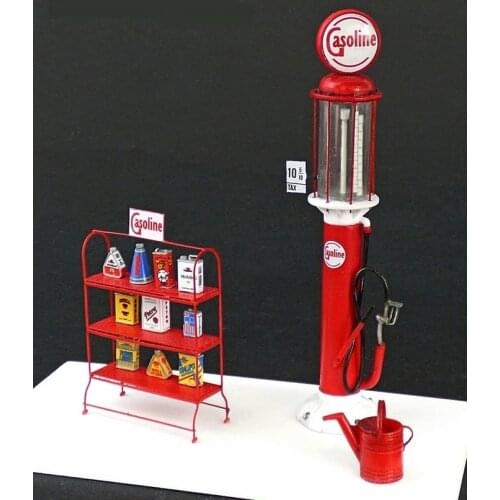 Gas station and sundries (including etchings and stickers) need to be assembled and colored 1:35