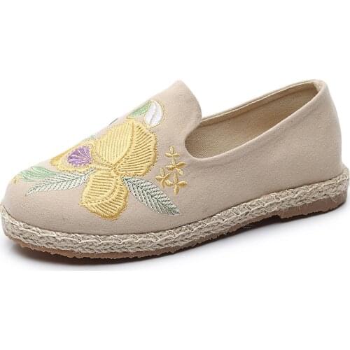 Womens shoes classic breathable lightweight flat shoes headlines hot selling fashion explosion models casual shoes big embroide