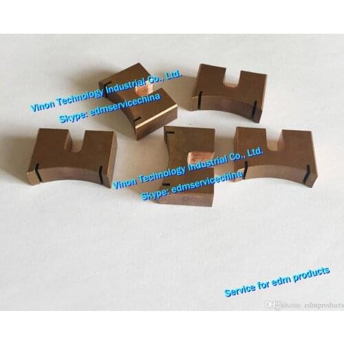 2pcs/lot) 135015281 edm Contact Brush with groove Lower for ROBOFIL 640CC Charmilles edm spare parts Carbon Brush 135.015.281