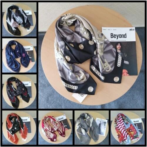 2020Brand Ltaly Silk Hijab Scarf Ladies Fashion Satin Print Shade and Breathable Scarf Women Accessories Designer Fashion sell