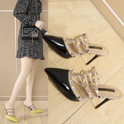 Pointed rivets fine heel high heel sandals 2020 summer Baotou half slippers fashion wear sandals female tide Z635