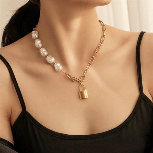 Baroque Pearl Pendant Choker Necklace Dainty Pendant Choker for Women Wedding Punk Lasso Big Chunky Thick Lock Chain Jewelry