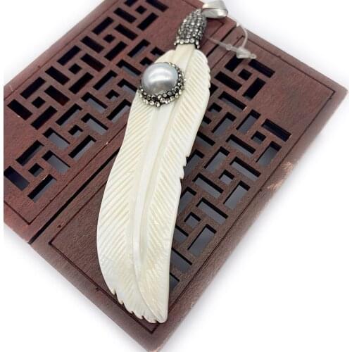 1pc White Feather-shaped Shell Pendant Natural Freshwater Shell Inlaid with Diamonds and Pearls Retro Accessories for Girls