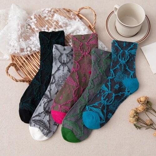 Novelty Harajuku Retro Woman Socks Filigreework Floral Ethnic Streetwear Long Socks Fashion Autumn Winter Crew Socks Women Gift