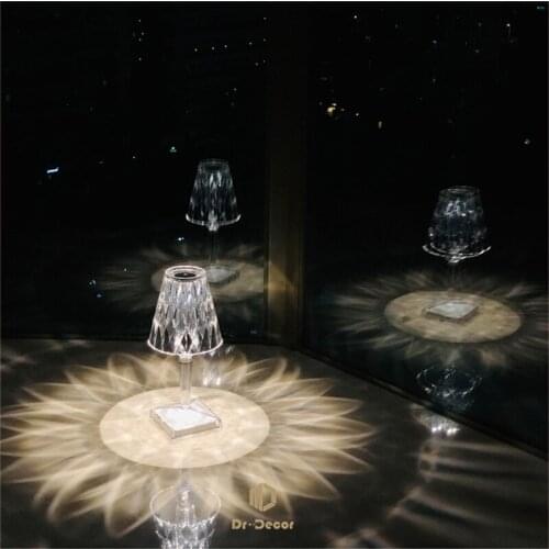 Diamond Table Lamp USB Rechargeable Acrylic Decoration Lamp Bedroom Bedside Crystal Table Lamp Gift Night Light Lighting Device
