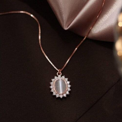 New Stainless Steel Gold Pendant Necklace For Women Girls Vintage Round Disc Star Shape Simple Necklace Jewelry Gift